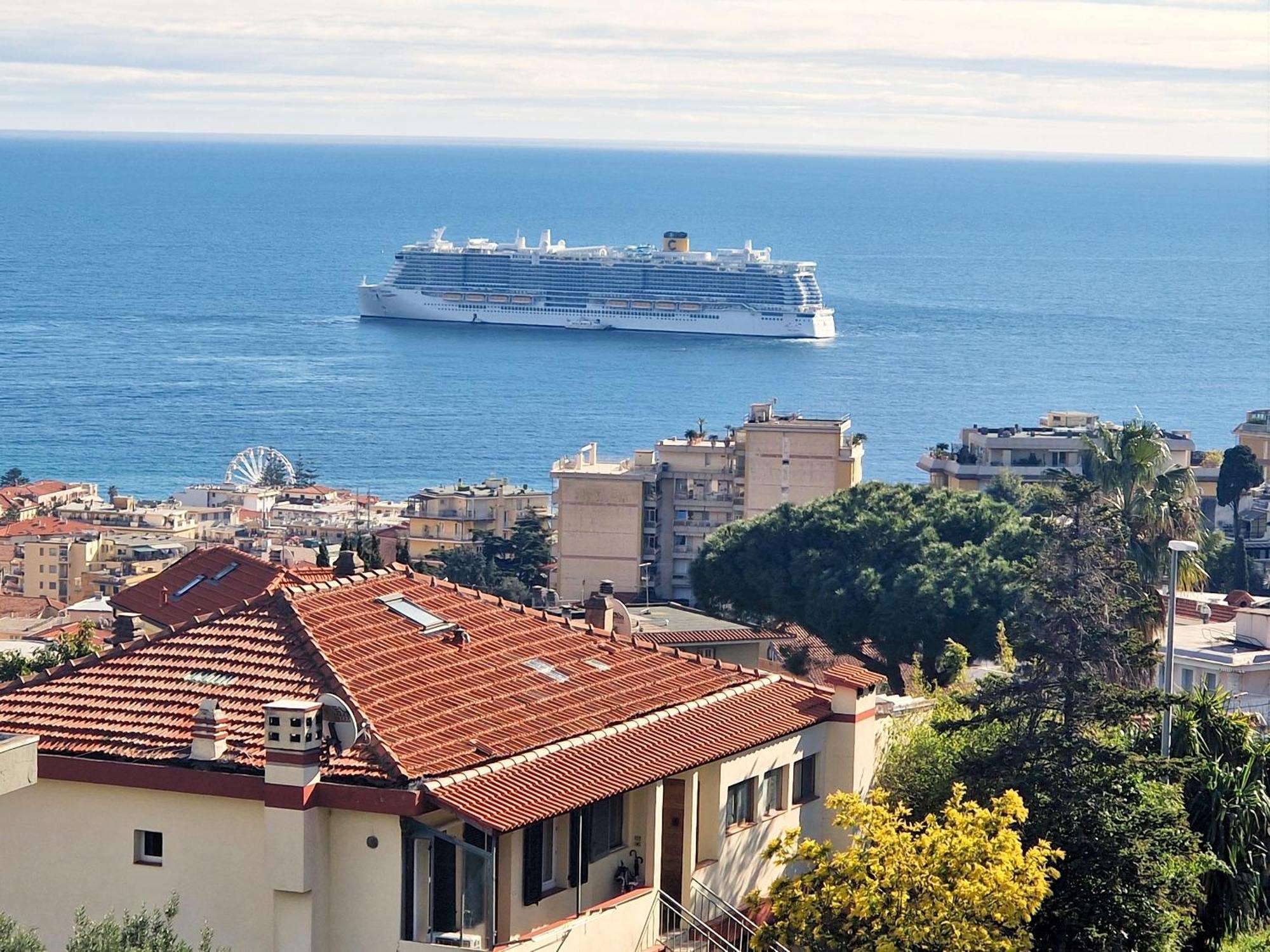 Il Paradiso Del Relax Private Room With Bathroom Parking San Remo Exterior foto